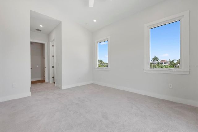 533 VENICE LANE, Sarasota, FL 34242