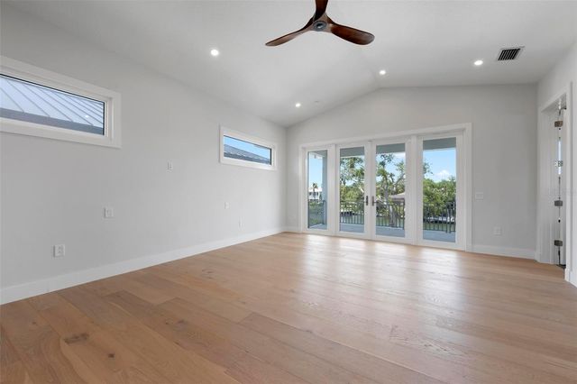 533 VENICE LANE, Sarasota, FL 34242