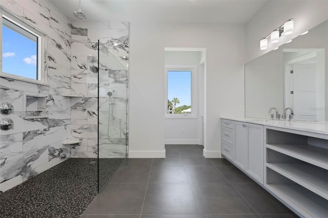 533 VENICE LANE, Sarasota, FL 34242