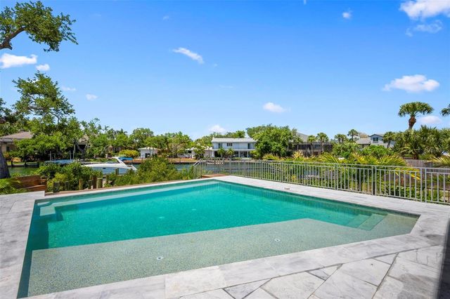 533 VENICE LANE, Sarasota, FL 34242