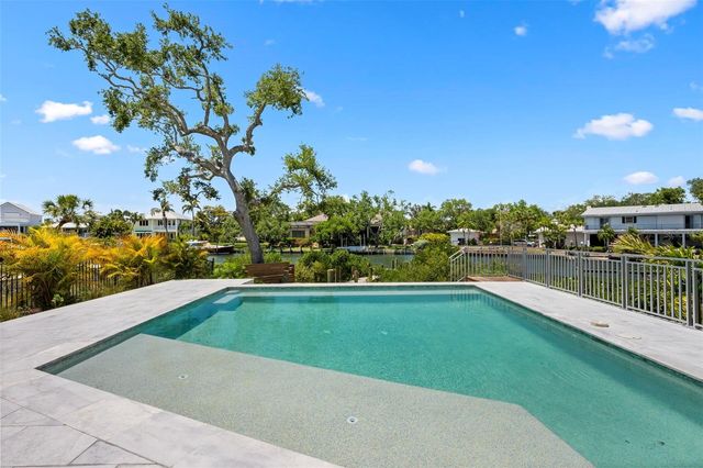 533 VENICE LANE, Sarasota, FL 34242