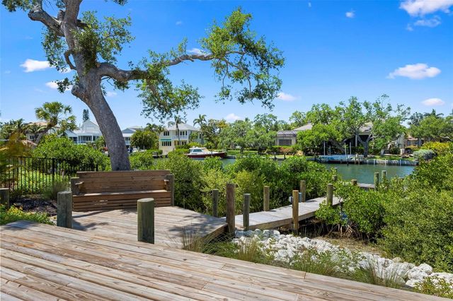 533 VENICE LANE, Sarasota, FL 34242
