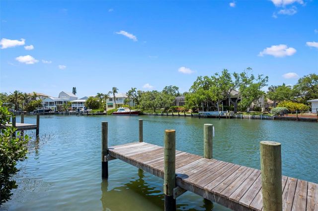 533 VENICE LANE, Sarasota, FL 34242