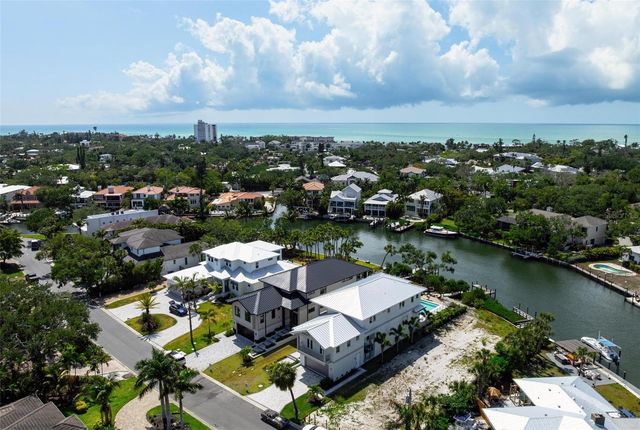 533 VENICE LANE, Sarasota, FL 34242