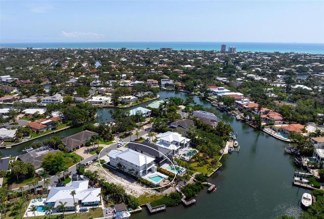 533 VENICE LANE, Sarasota, FL 34242