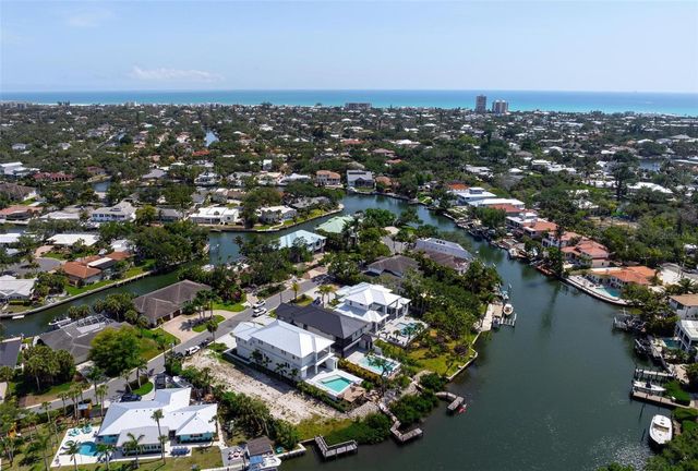 533 VENICE LANE, Sarasota, FL 34242