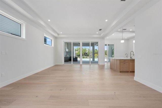 533 VENICE LANE, Sarasota, FL 34242