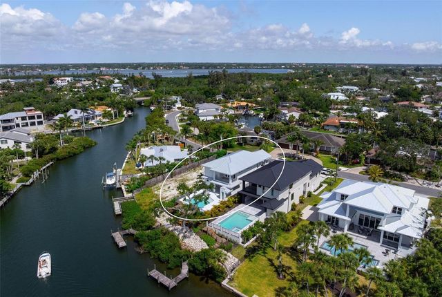 533 VENICE LANE, Sarasota, FL 34242