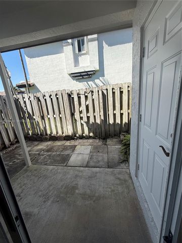 2359 SE 23rd Dr 2359, Homestead, FL 33035