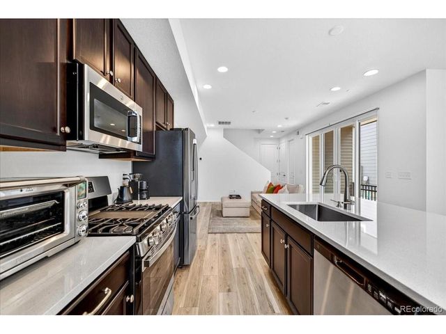 46 N Trussville St, Aurora, CO 80018