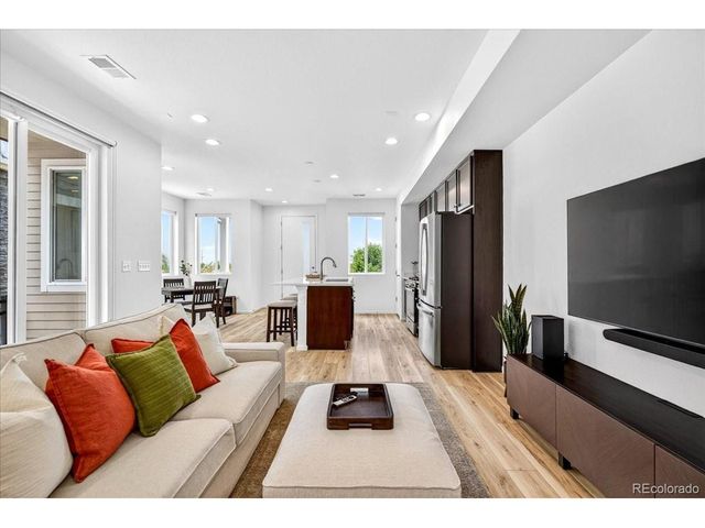 46 N Trussville St, Aurora, CO 80018