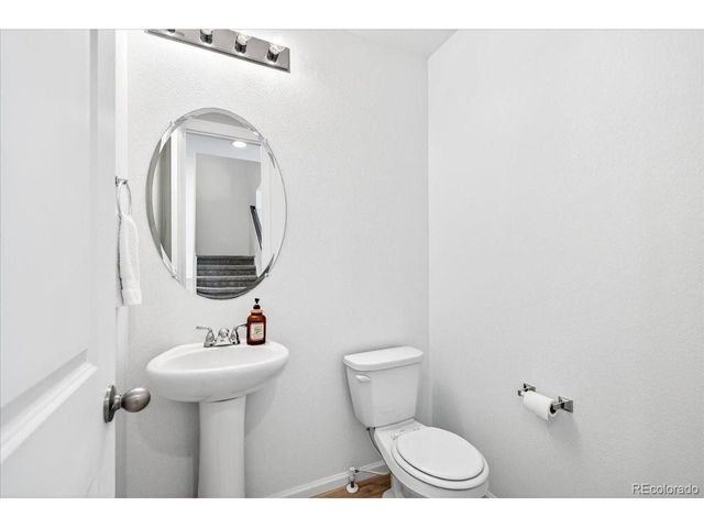 46 N Trussville St, Aurora, CO 80018