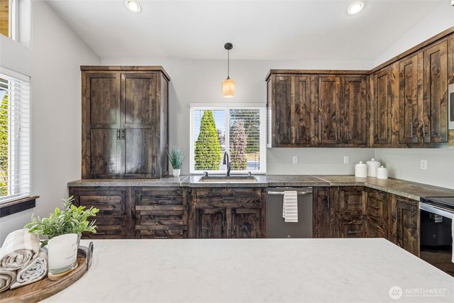 13812 Marihugh Road, Mount Vernon, WA 98273