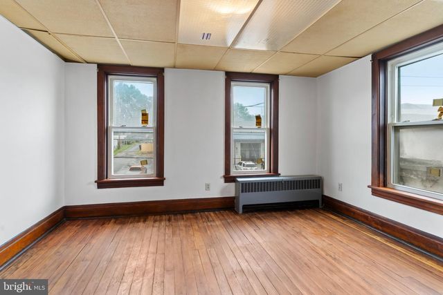 2041 GREENWOOD ST, Harrisburg, PA 17104