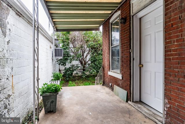 2041 GREENWOOD ST, Harrisburg, PA 17104