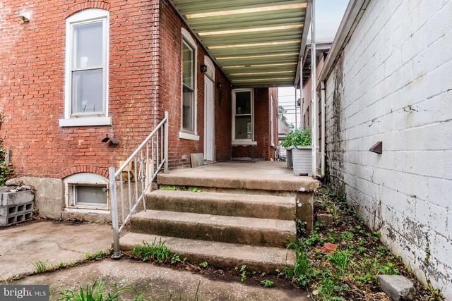 2041 GREENWOOD ST, Harrisburg, PA 17104