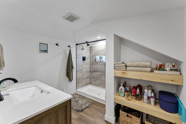 4323 E Cleveland Ave, Spokane, WA 99217