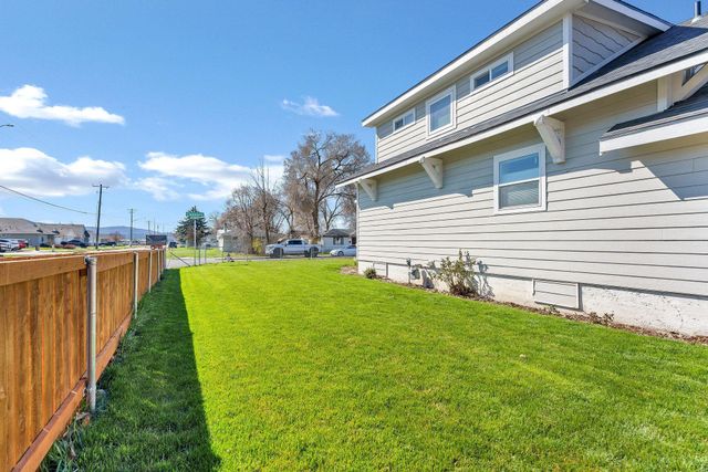 4323 E Cleveland Ave, Spokane, WA 99217