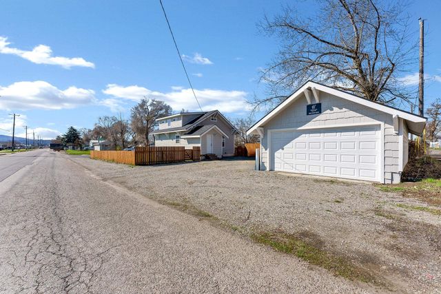 4323 E Cleveland Ave, Spokane, WA 99217