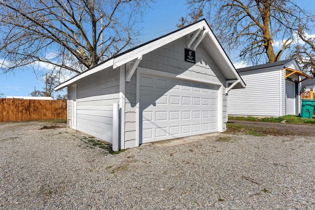 4323 E Cleveland Ave, Spokane, WA 99217