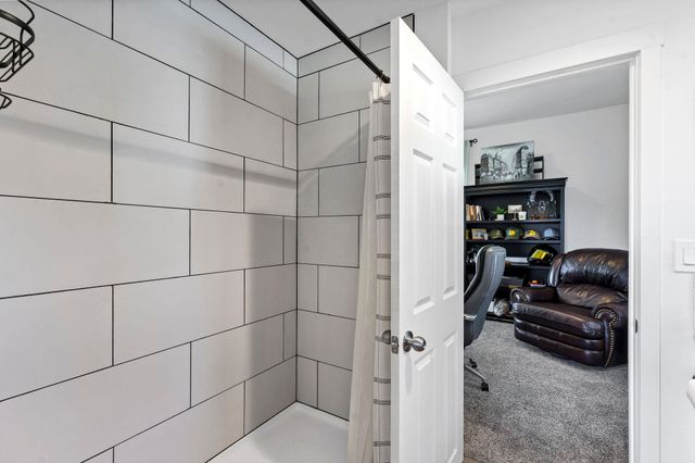 4323 E Cleveland Ave, Spokane, WA 99217