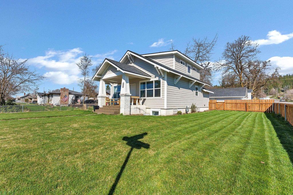 4323 E Cleveland Ave, Spokane, WA 99217