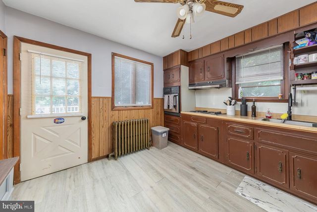 100 LINDERMAN AVE, Cherry Hill, NJ 08002