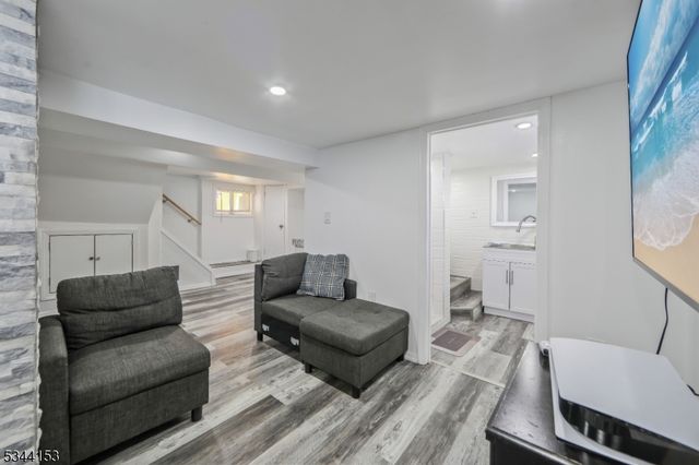 539 Kenwood Pl, Teaneck Twp., NJ 07666