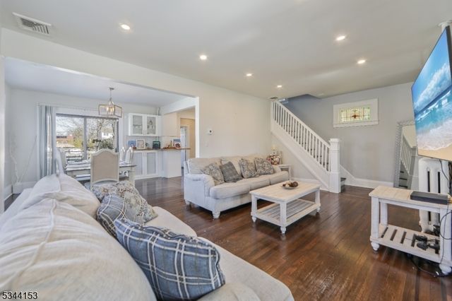 539 Kenwood Pl, Teaneck Twp., NJ 07666