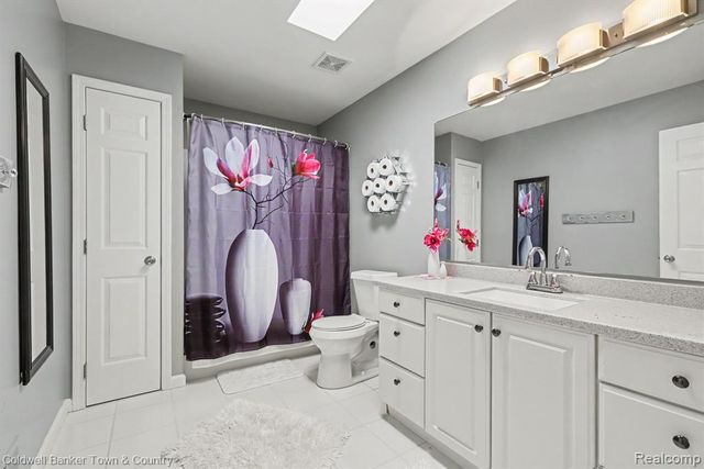10802 Charring Cross Circle, Whitmore Lake, MI 48189