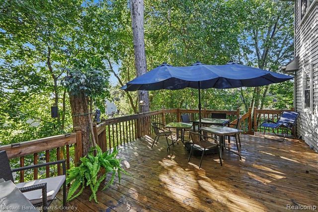 10802 Charring Cross Circle, Whitmore Lake, MI 48189
