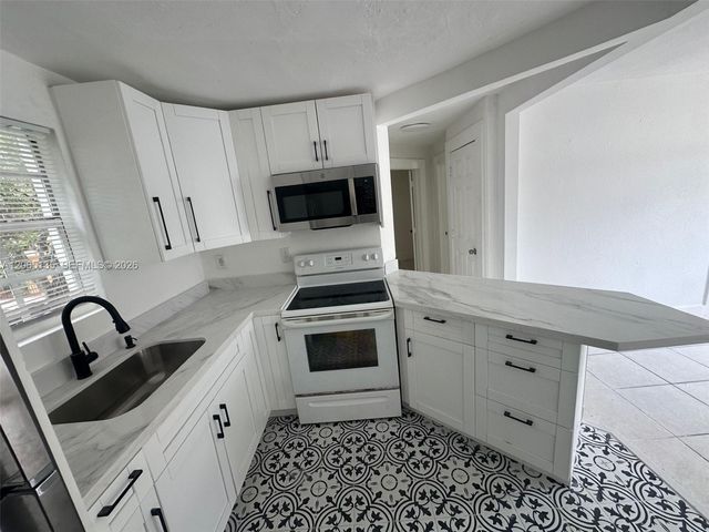 553 NE 65th Street 2, Miami, FL 33138