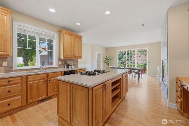 11003 64th NW Avenue NW, Gig Harbor, WA 98332