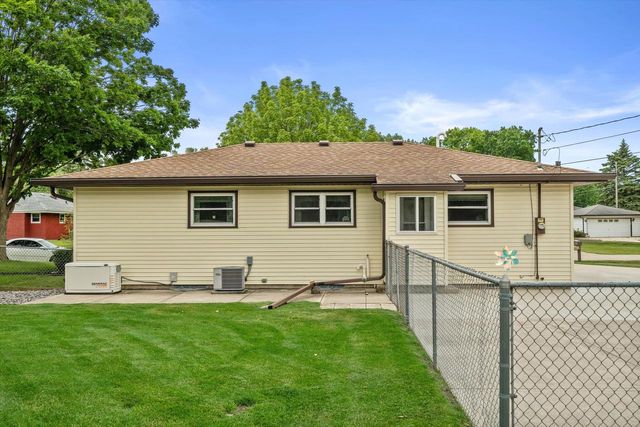 2900 Shady LANE, Racine, WI 53402
