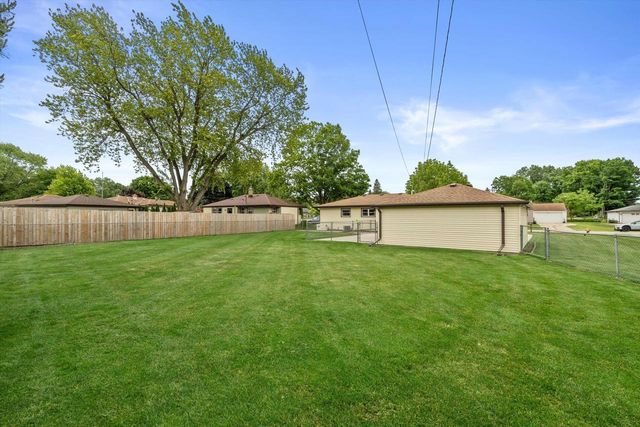 2900 Shady LANE, Racine, WI 53402