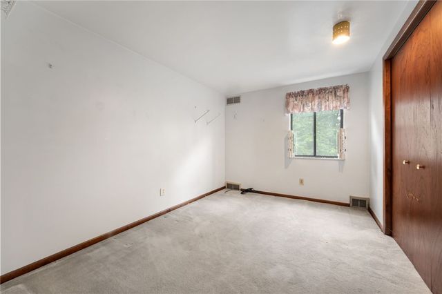 261 Shasta Dr, Plum Boro, PA 15239