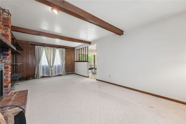 261 Shasta Dr, Plum Boro, PA 15239