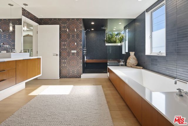 1220 Cabrillo Avenue, Venice (los Angeles), CA 90291