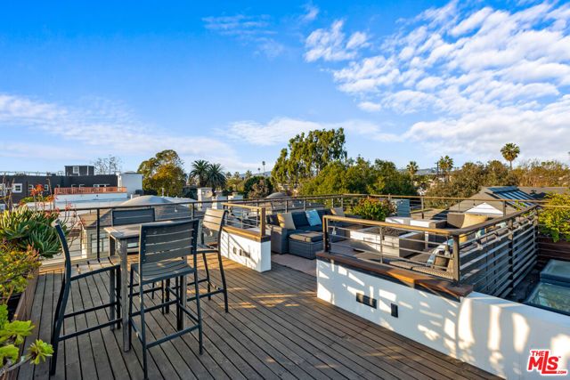 1220 Cabrillo Avenue, Venice (los Angeles), CA 90291