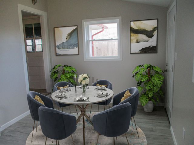 3206 W MacArthur Rd, Wichita, KS 67217