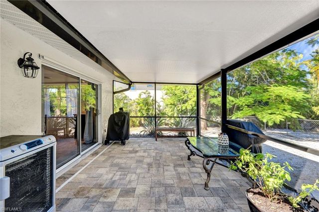 1737 Serenity LN, Sanibel, FL 33957