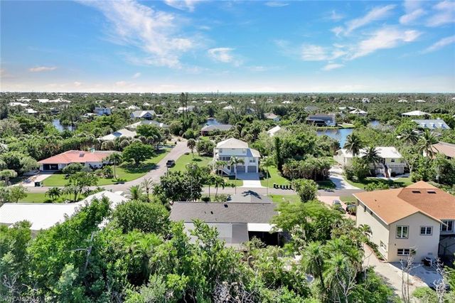 1737 Serenity LN, Sanibel, FL 33957