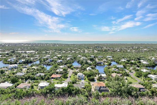 1737 Serenity LN, Sanibel, FL 33957