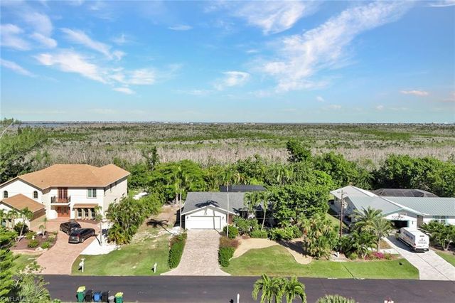 1737 Serenity LN, Sanibel, FL 33957