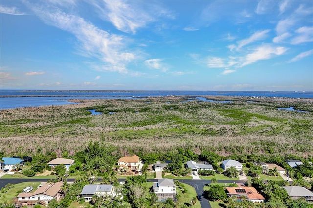 1737 Serenity LN, Sanibel, FL 33957