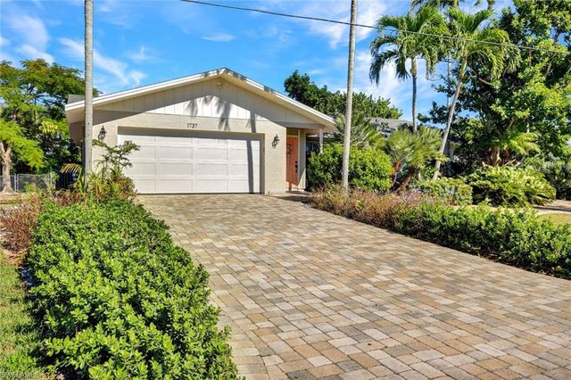 1737 Serenity LN, Sanibel, FL 33957