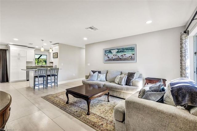 1737 Serenity LN, Sanibel, FL 33957