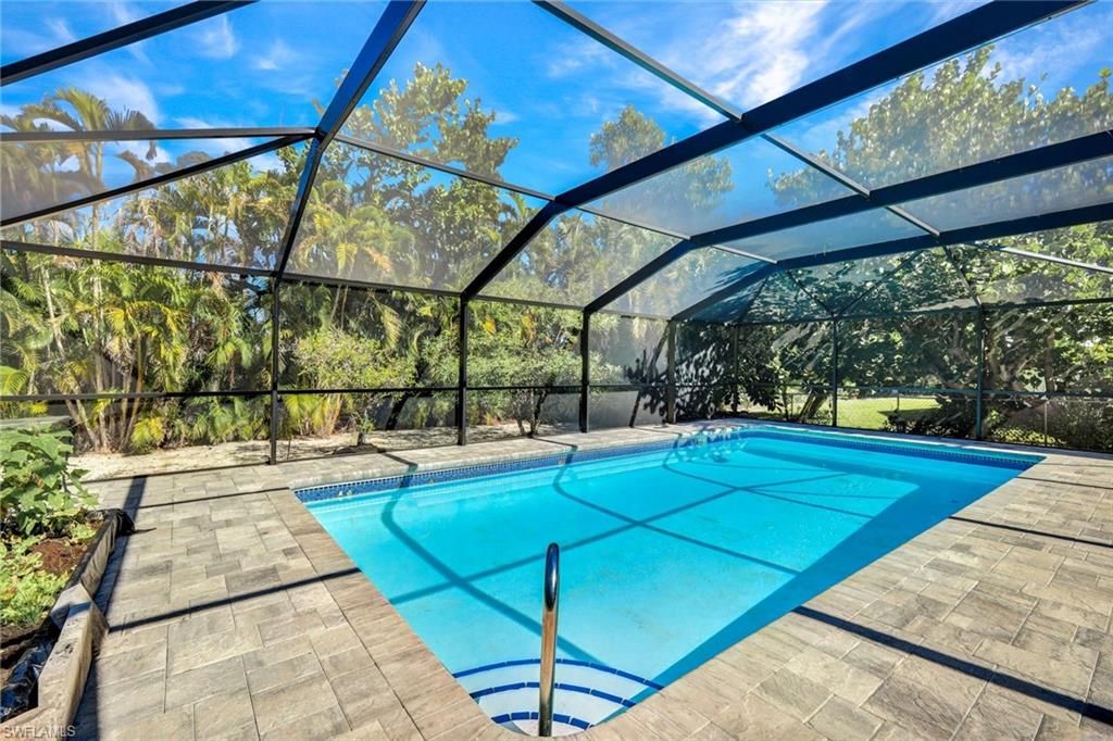 1737 Serenity LN, Sanibel, FL 33957