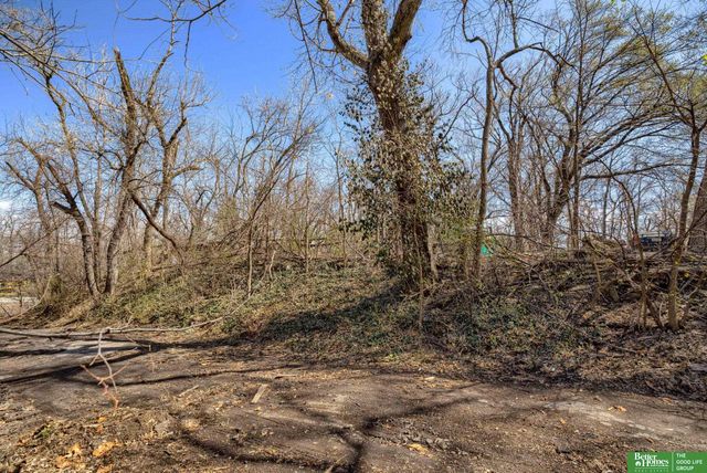 2322 Read Street, Omaha, NE 68112