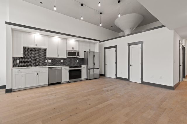 2424 E 18th Street, Chattanooga, TN 37404